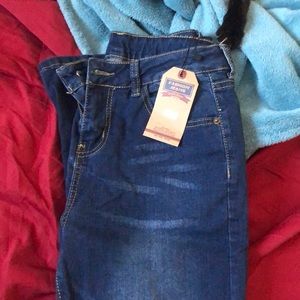 Jeans never wore tag on